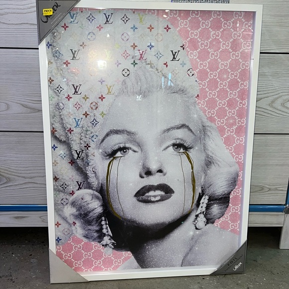 LV/GG Marilyn Monroe wall art